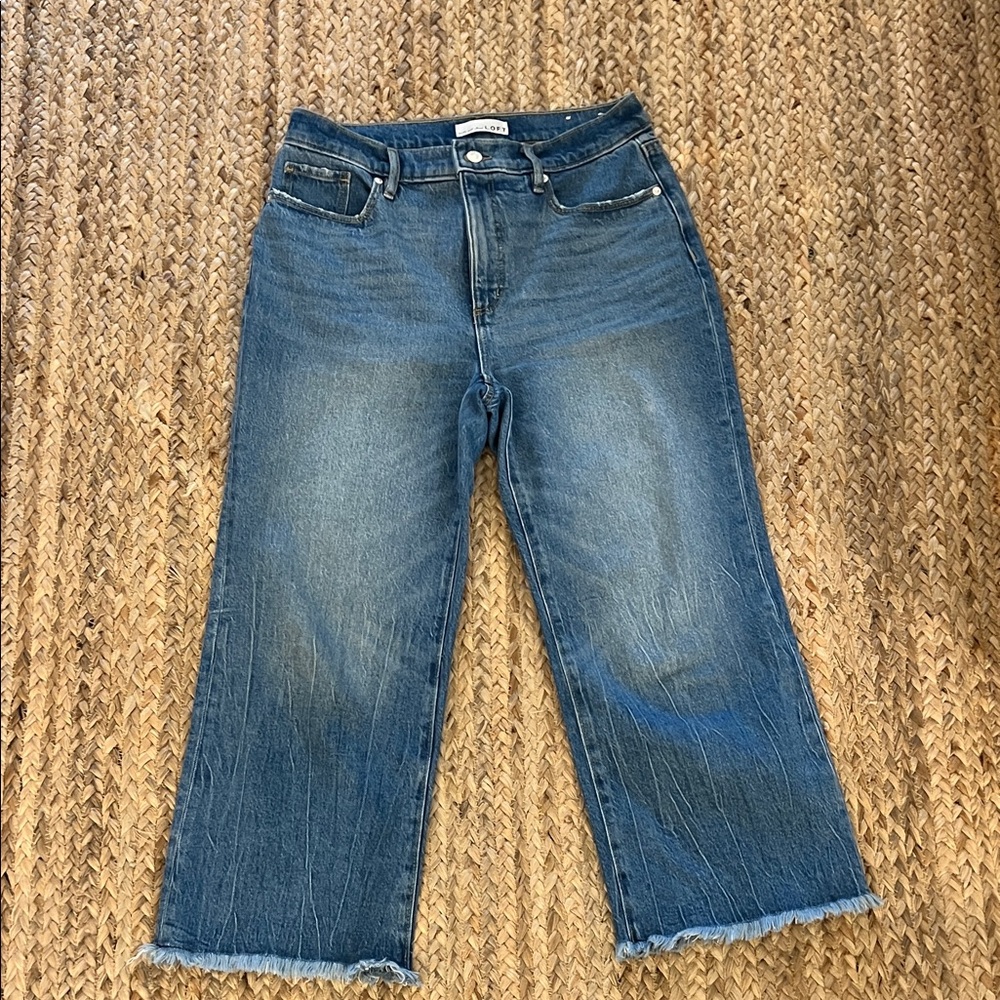 Loft Wide Leg Crop Jeans EUC raw hem size 6 Petite
